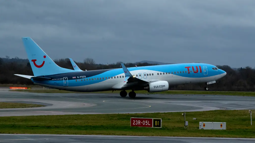 TUI flights cancelled: TUI Airways issues £200 update to holidaymakers amid airport chaos