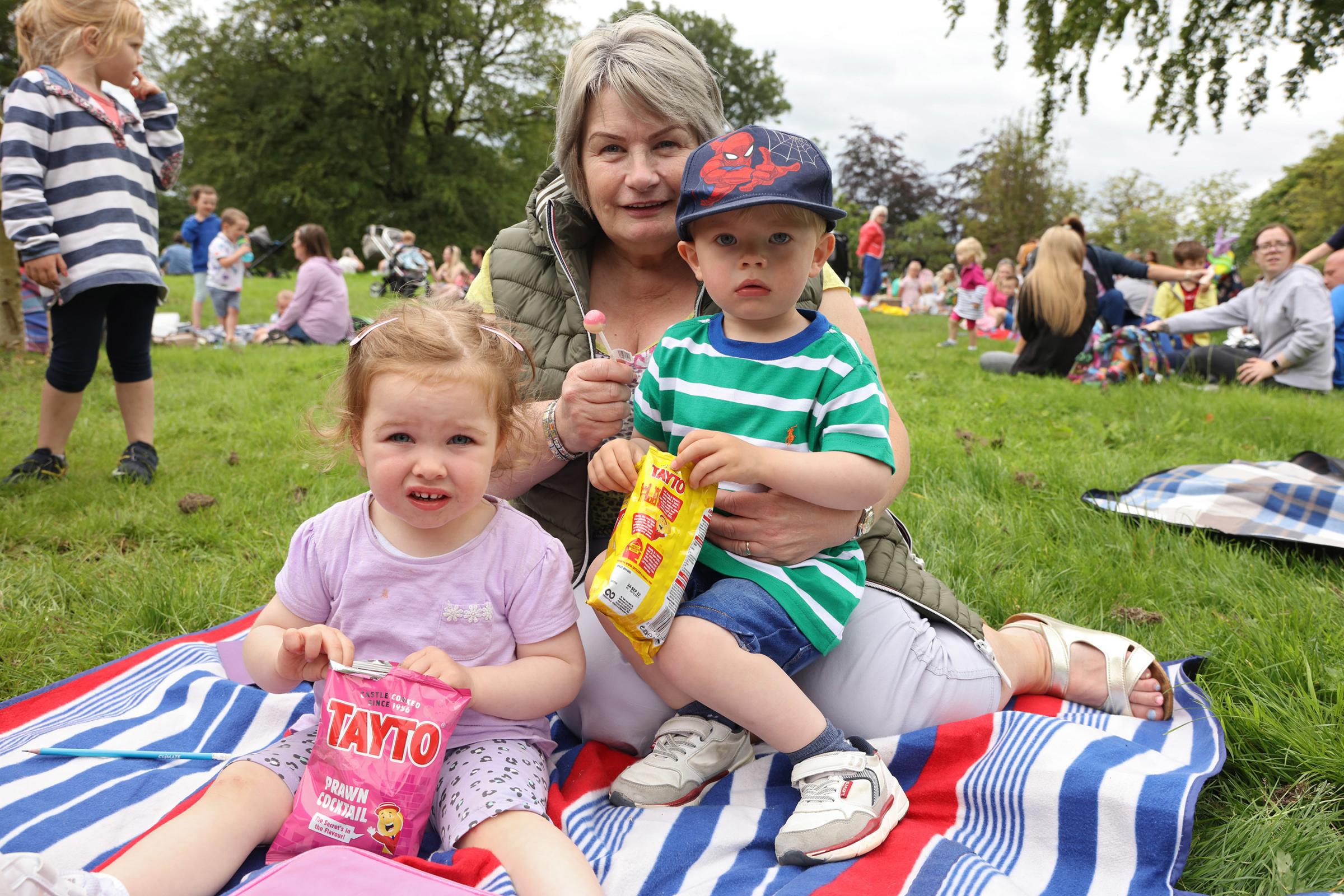 Heather Wylie with Lily Axon and Findlay Graham up at Forthill Park.