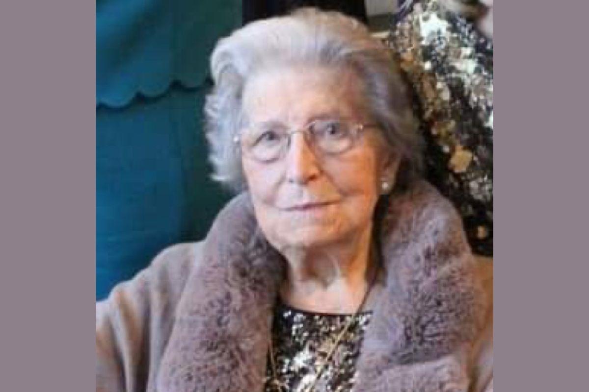 Obituary: Mrs. Maureen Elizabeth West (née Hall)