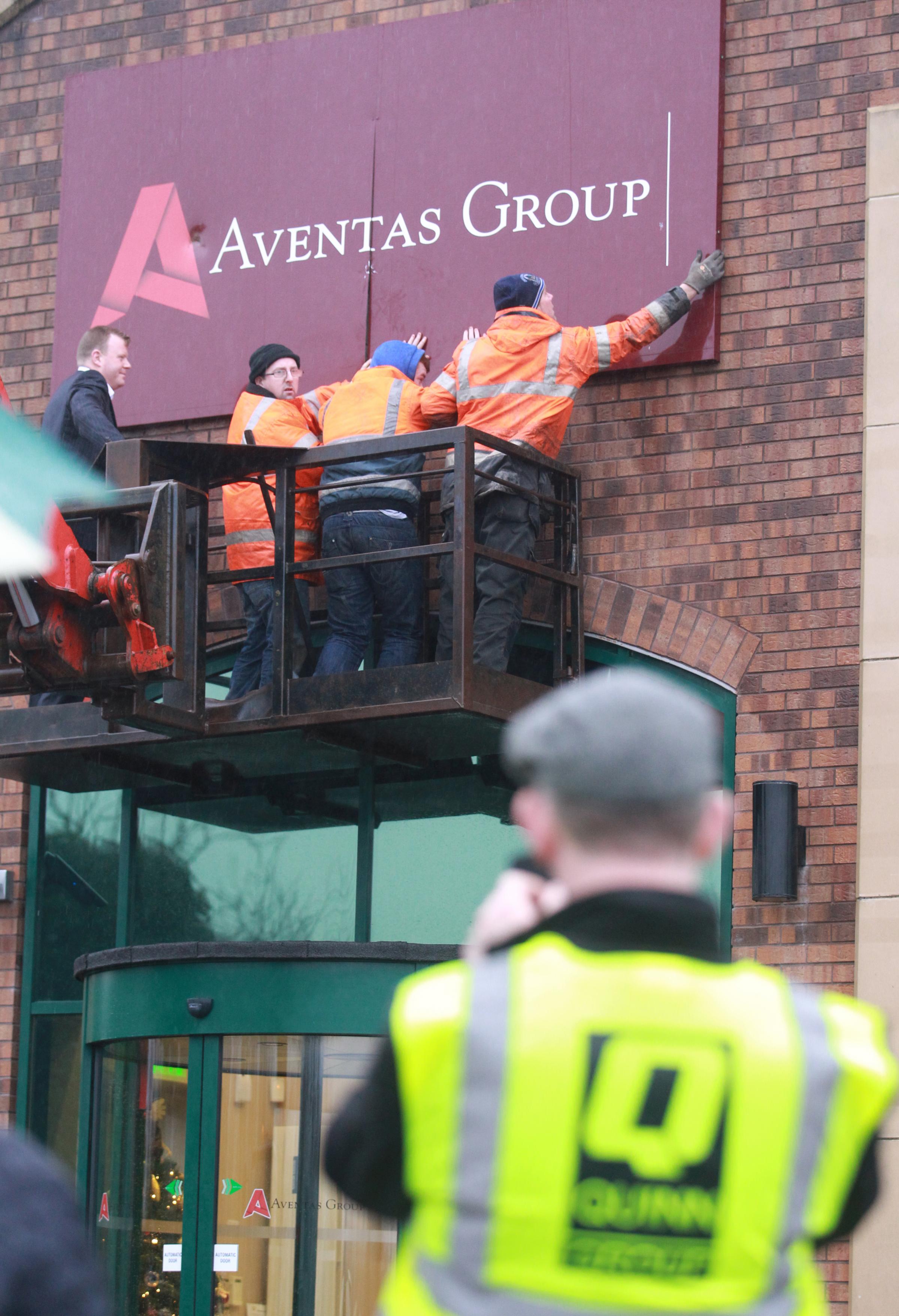 © picture by John McVitty, Enniskillen, Co.Fermanagh, N. Ireland - 07771987378 © The Aventas Group sign being removed.