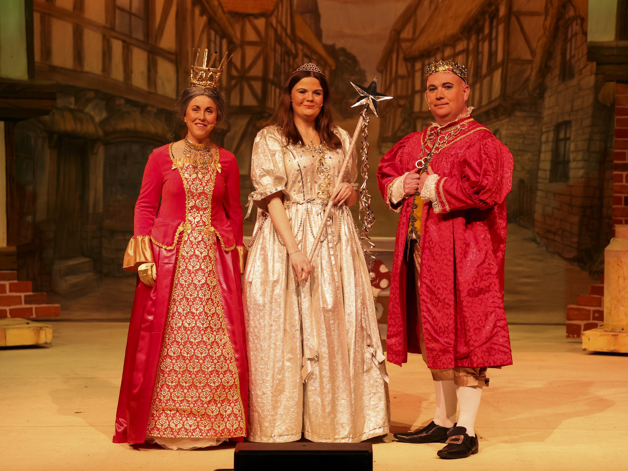The Queen (Ashling Donohoe) Fairy (Ellie Flanagan) and The King (Stephen Watson).